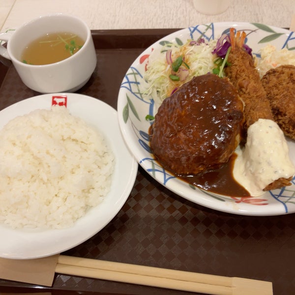 くずはモール フードコート Yemek Alani Da Fotograflar