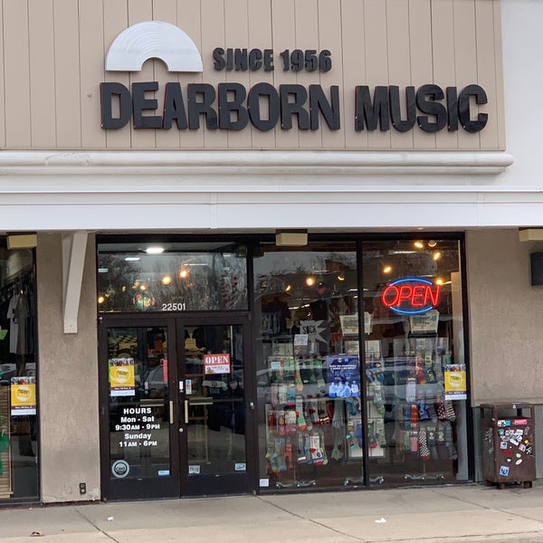 12/7/2019에 Ed D.님이 Dearborn Music에서 찍은 사진