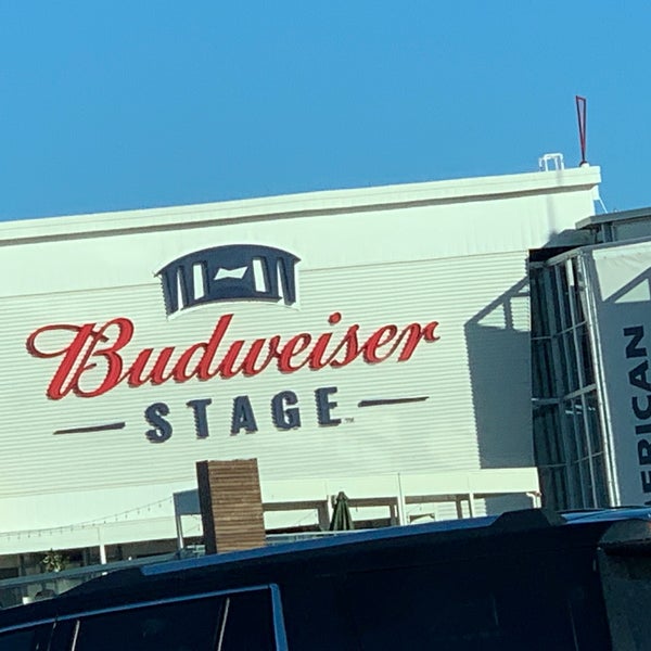 Снимок сделан в Budweiser Stage пользователем Ed D. 9/14/2019