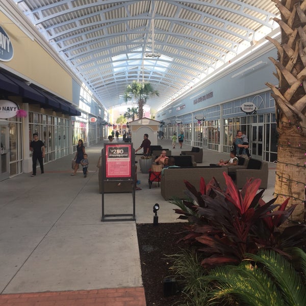 Photo taken at Tanger Outlets Charleston by Nomar M. on 10/30/2016