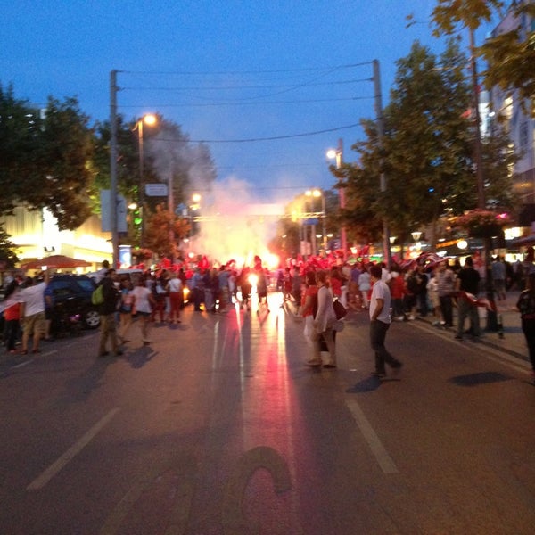 Bağdat Caddesi Caddebostan 3180 tips