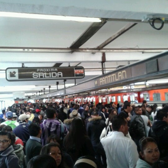 Photos at Metro Pantitlán (Líneas 1, 5, 9 y A) - 52 tips from 4354 visitors