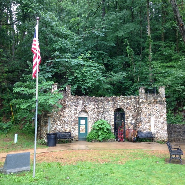 Cave Spring, 4 tips from 376 visitors