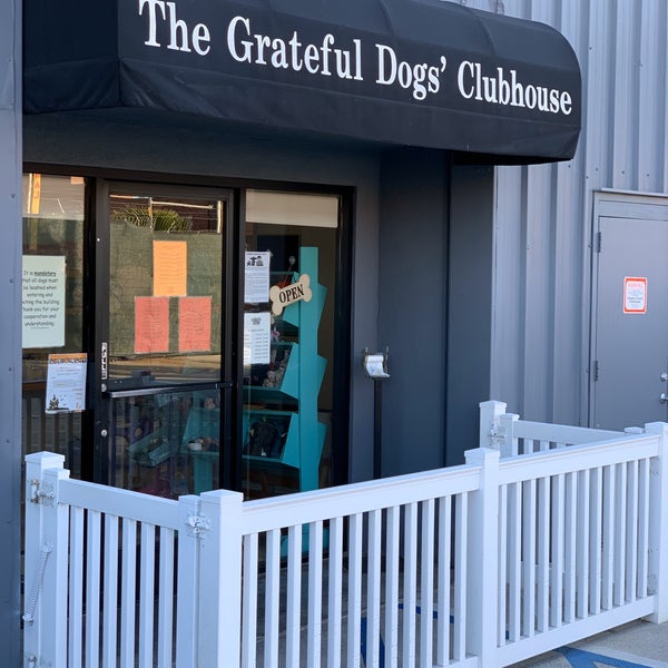 Grateful Dogs Clubhouse Pet Supplies Store in El Segundo