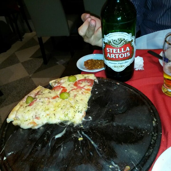 2/17/2014 tarihinde Danilo d.ziyaretçi tarafından Pizza Donna'de çekilen fotoğraf