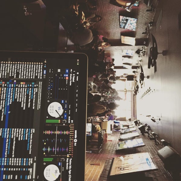 Foto tirada no(a) Brik Bar Lounge &amp; Kitchen por DjMLUV em 7/12/2015