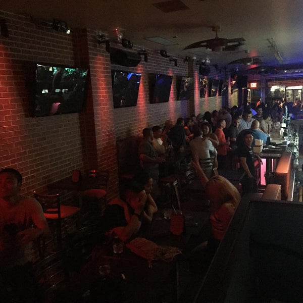 Foto tirada no(a) Brik Bar Lounge &amp; Kitchen por DjMLUV em 7/19/2015