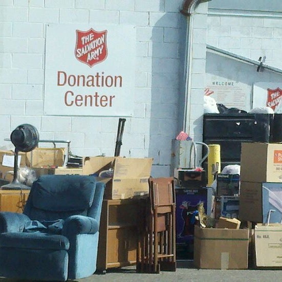 Salvation Army SATRUCK Thrift Store Vintage and Thrift Store in Downtown Walled Lake
