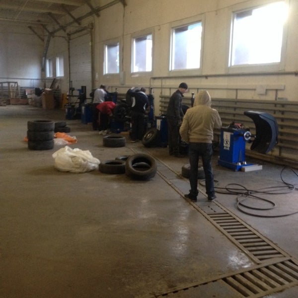 Диски бад ф3. Хранение шин верхняя пышма. Вокруг колеса. Вокруг колеса великий. Skad покраска дисков.