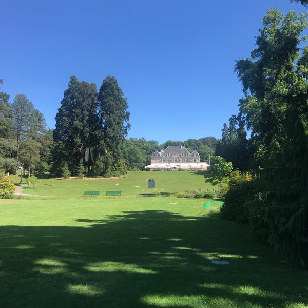 Пикник в парке Parc des eaux Vives