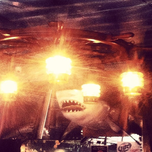Foto diambil di The Whale&#39;s Tale Oyster Bar, Chowder House &amp; Seafood Grill oleh Michelle L. pada 6/2/2013