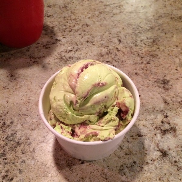 1/27/2014에 Micah B.님이 Winegars Homemade Ice Cream &amp; Coffee에서 찍은 사진