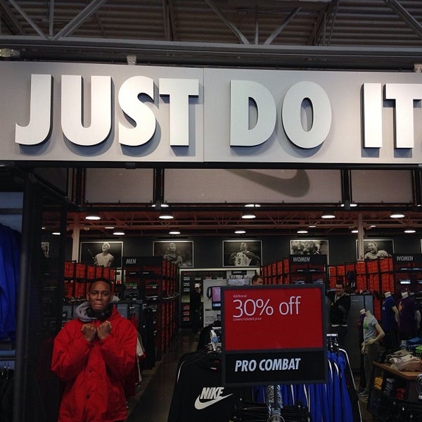 nike store jeffersonville outlet mall