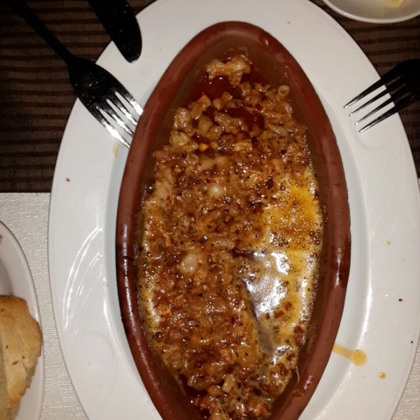 12/2/2013 tarihinde Mustafa Sırrı Ö.ziyaretçi tarafından Elit Restaurant'de çekilen fotoğraf