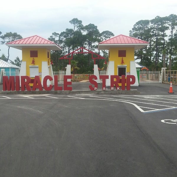 รูปภาพถ่ายที่ Miracle Strip Amusement Park โดย Jeannette W. เมื่อ 5/2/2014