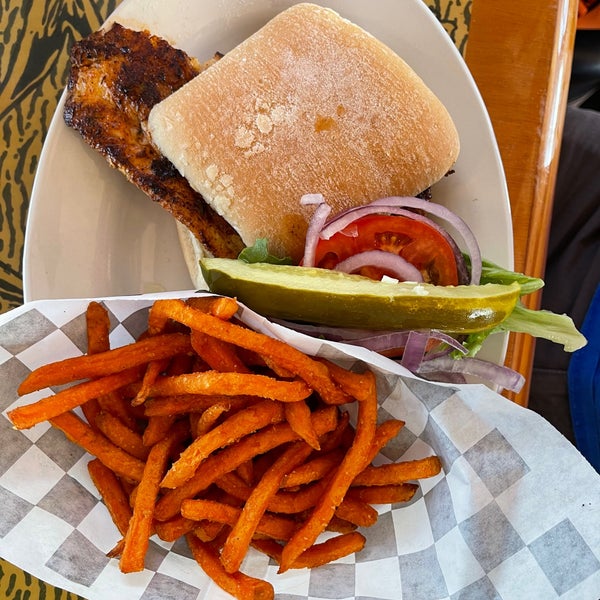 Steamers Clam Bar & Grill Restaurant