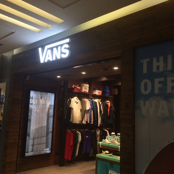 Vans - 1 Utama Shopping Centre