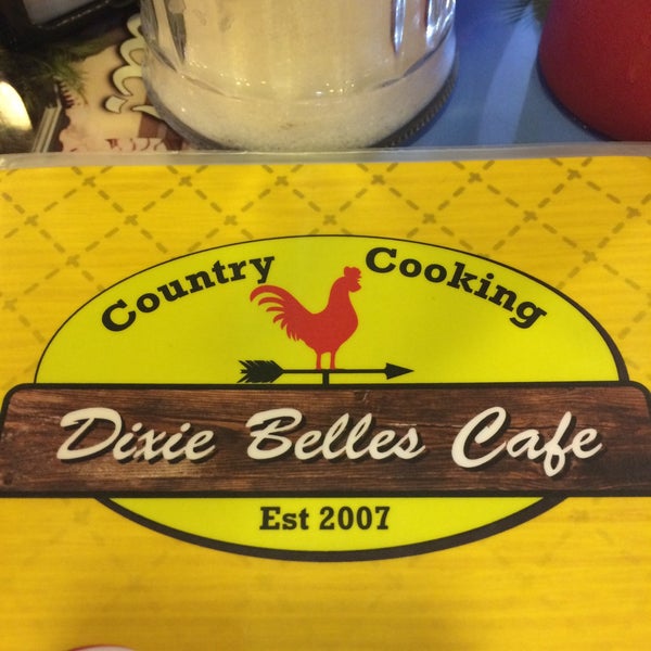 Foto tomada en Dixie Belle&#39;s Cafe  por Larry V. el 11/27/2015