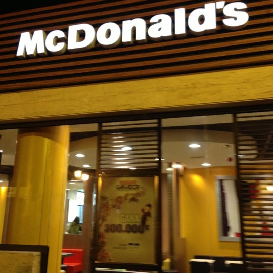McDonald's - Restaurante de comida rápida en Puerto Banús