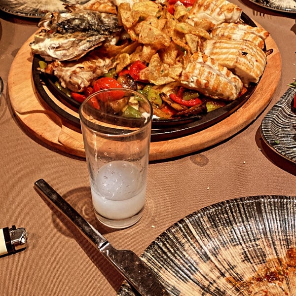 Photo taken at Safir Restaurant by 🔱   MUSTAFA   🔱 on 5/7/2022