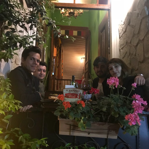 Foto tomada en Mila Cafe &amp; Bar &amp; Rest  por Can A. el 5/10/2018