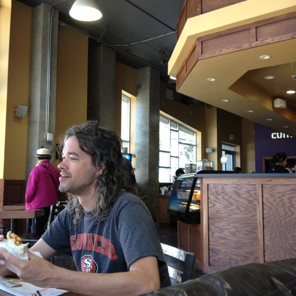 6/18/2013にTaffy R.がCumaica Coffeeで撮った写真