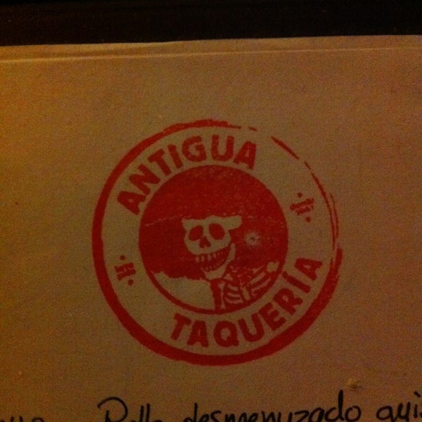 รูปภาพถ่ายที่ Antigua Taquería โดย JJ A. เมื่อ 5/18/2013