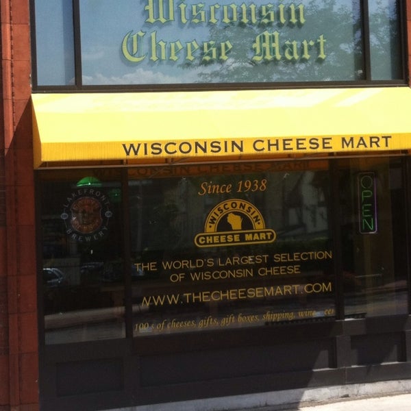 Foto tirada no(a) Wisconsin Cheese Mart por AJ T. em 8/16/2013