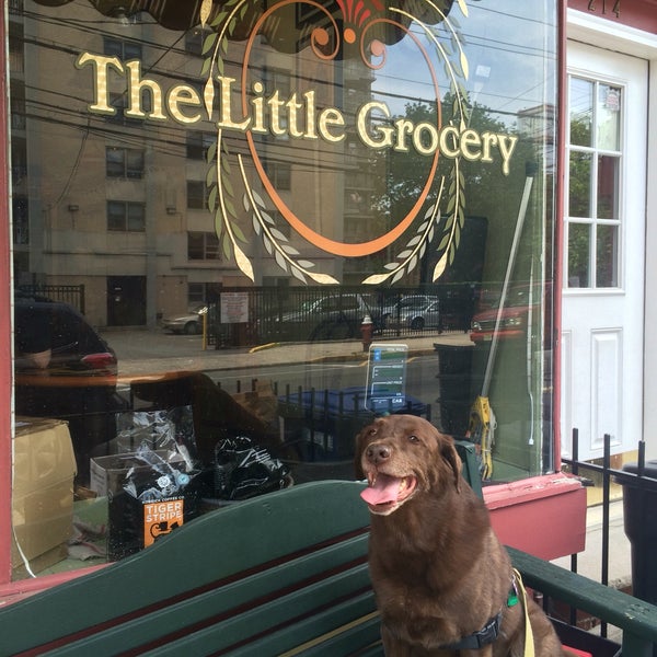 7/18/2016 tarihinde Nicole C.ziyaretçi tarafından Little Grocery'de çekilen fotoğraf