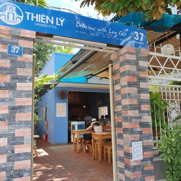 Снимок сделан в Thìa Gỗ Restaurant Da Nang пользователем jenney k. 8/11/2019