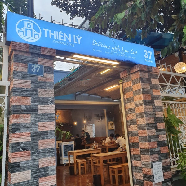 Снимок сделан в Thìa Gỗ Restaurant Da Nang пользователем jenney k. 8/9/2019