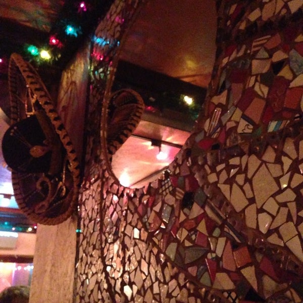 12/10/2013 tarihinde Thomas R.ziyaretçi tarafından Franklin Inn Mexican Restaurant'de çekilen fotoğraf