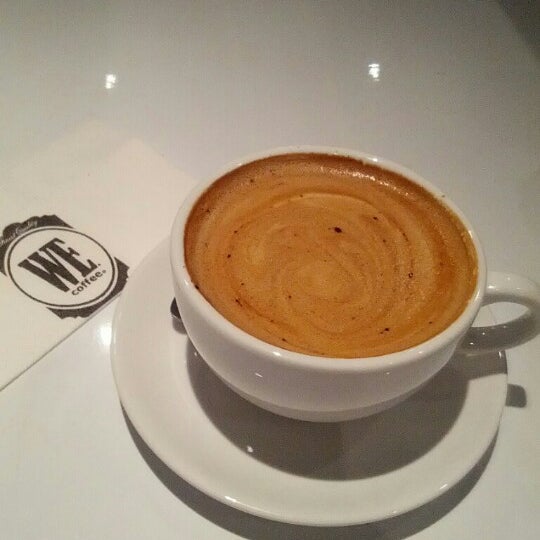 รูปภาพถ่ายที่ WE. Coffee โดย Dae Jang C. เมื่อ 10/14/2012