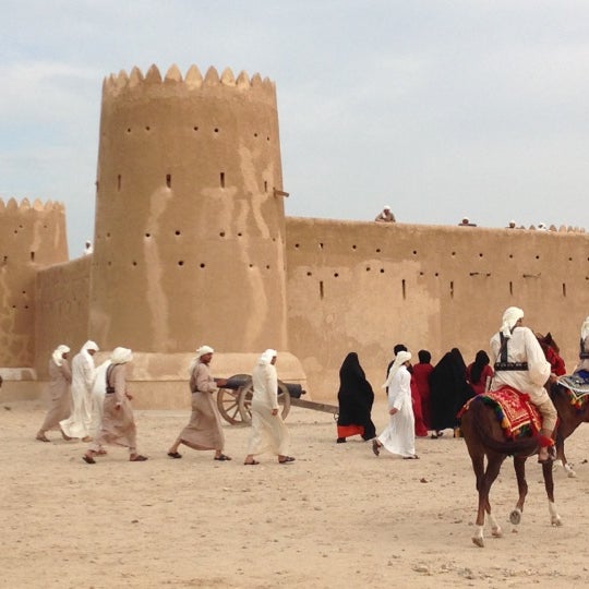 Photo taken at Al Zubarah Fort and Archaeological Site by Ibrahim A. on 11/30/2012