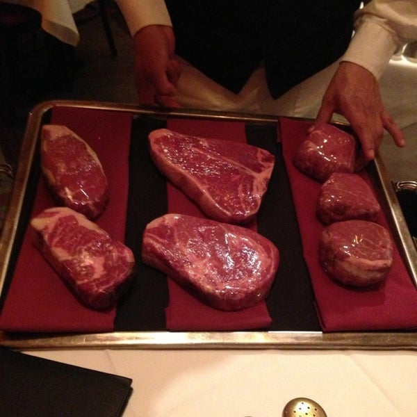 รูปภาพถ่ายที่ Whaling Station Steakhouse โดย Han K. เมื่อ 1/19/2013