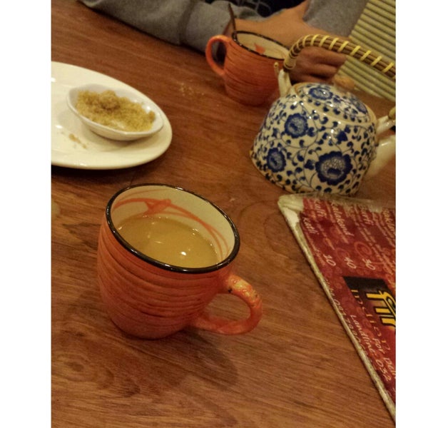 Foto tirada no(a) Firozian Indian Tea House por Carla Jane A. em 2/3/2015