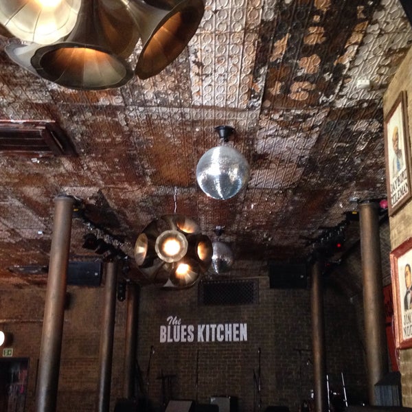 Foto tirada no(a) The Blues Kitchen por Judy G. em 3/20/2015