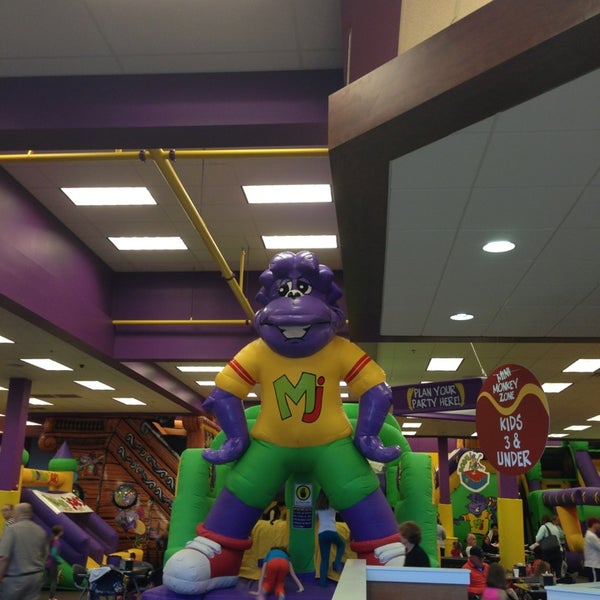 Monkey Joes Noon Years Eve, Monkey Joe's (Warner Robins), December