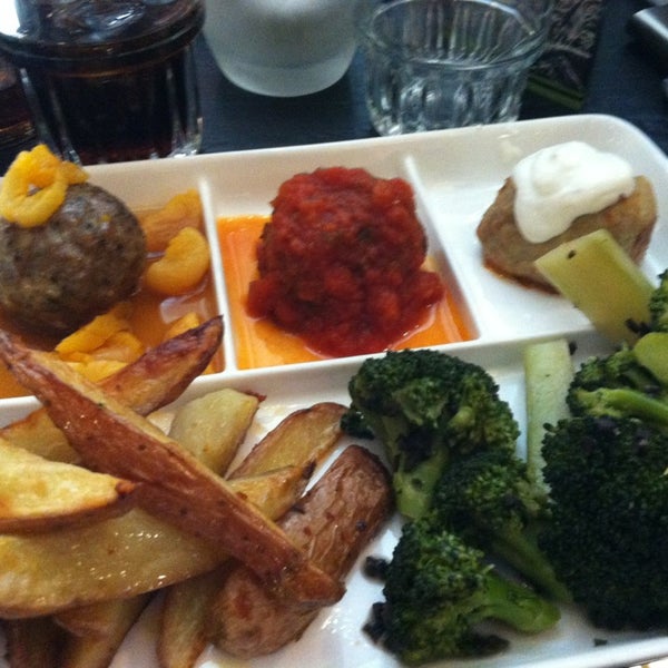 Photo prise au MEATBALLS par Ronnie K. le4/7/2013