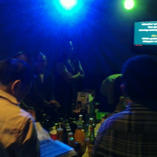 9/23/2012にStephanie N.がSing Sing Karaokeで撮った写真