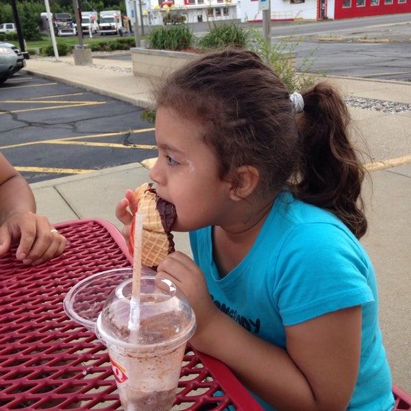 Dairy Queen 1847 Lincoln Way E