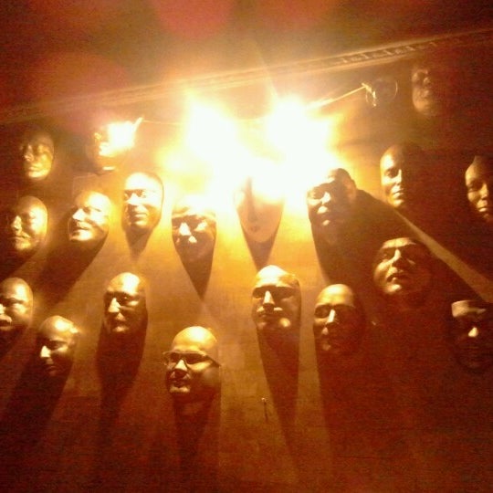 12/10/2012 tarihinde Kārlis R.ziyaretçi tarafından Hamlets, teātris - klubs'de çekilen fotoğraf
