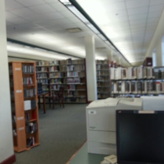 Fort Pierce Public Library Library in Downtown District Fort Pierce