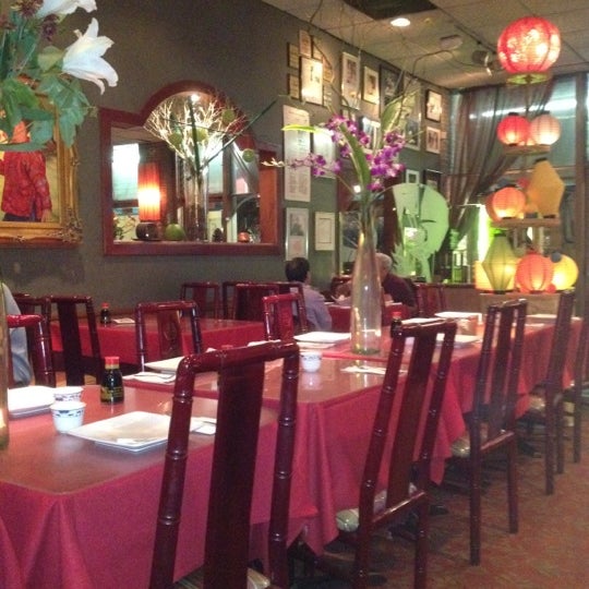 Photo taken at Taiwan Restaurant by Adriana P. on 9/29/2012