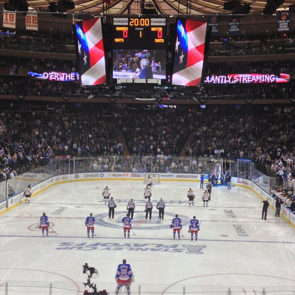 รูปภาพถ่ายที่ Madison Square Garden โดย Michael B. เมื่อ 5/23/2013