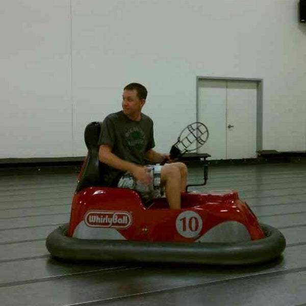 Photo prise au WhirlyBall Twin Cities par BuckyBadgerGuy le8/24/2013