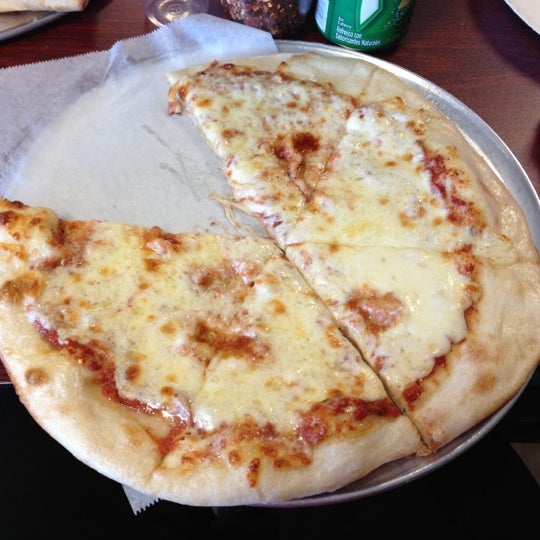 Photos at Kingdom Pizza 3 tips from 41 visitors