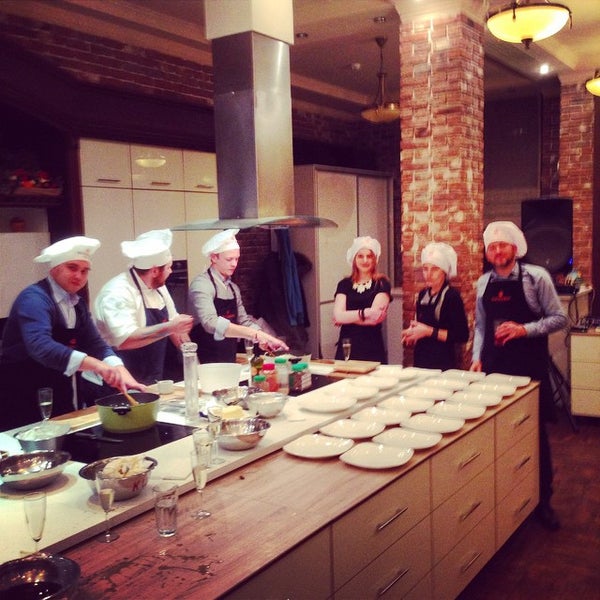11/24/2014 tarihinde Ilya F.ziyaretçi tarafından Кулинарная студия Mandarin gourmet'de çekilen fotoğraf