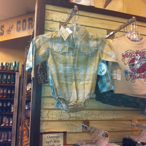 cavender's boot city