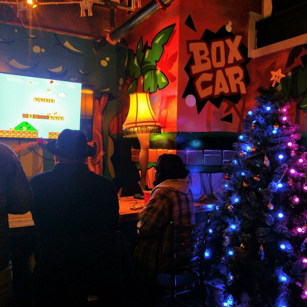 1/1/2018 tarihinde JR T.ziyaretçi tarafından Boxcar Bar + Arcade'de çekilen fotoğraf
